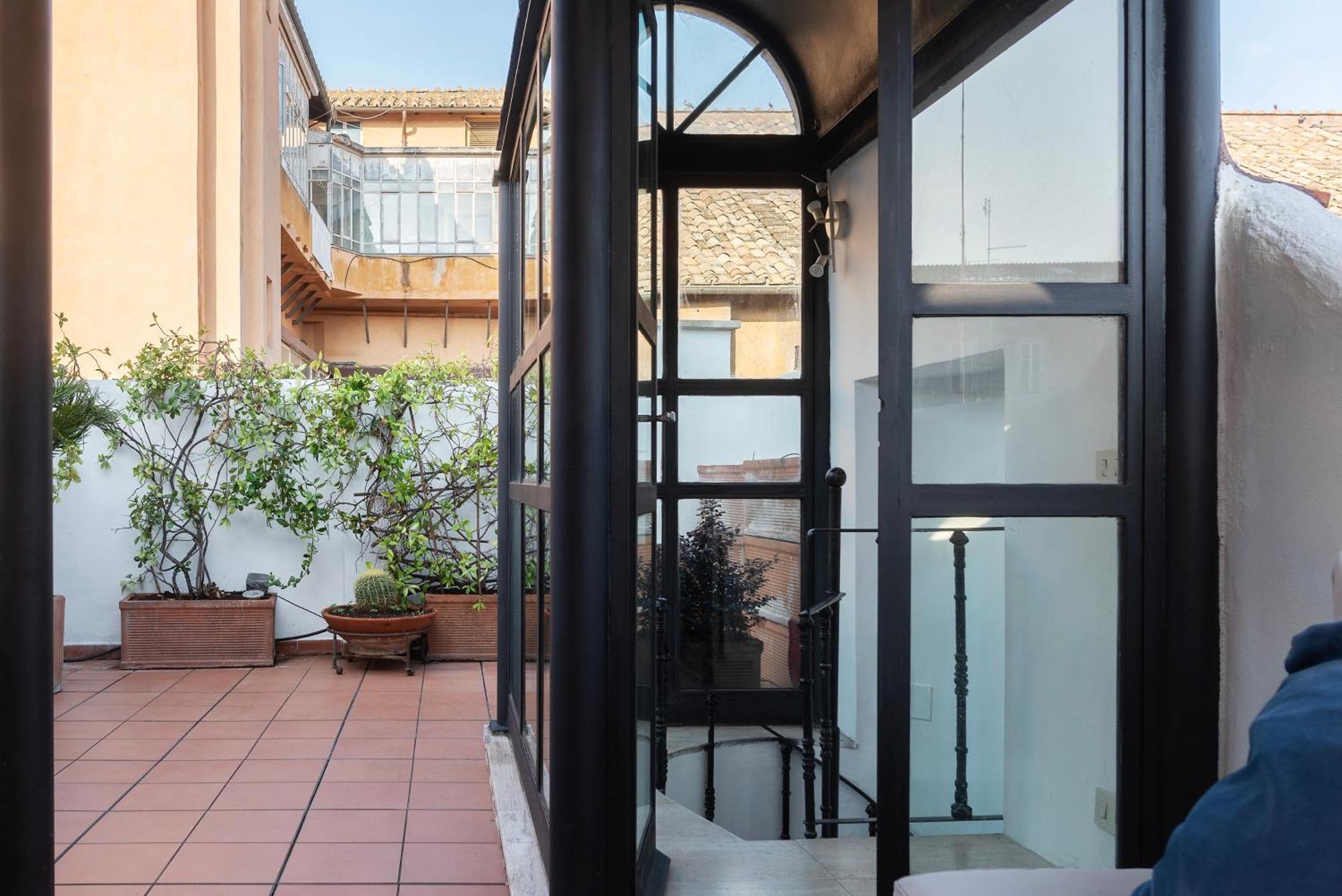 Via Del Pie Di Marmo Private Rome
