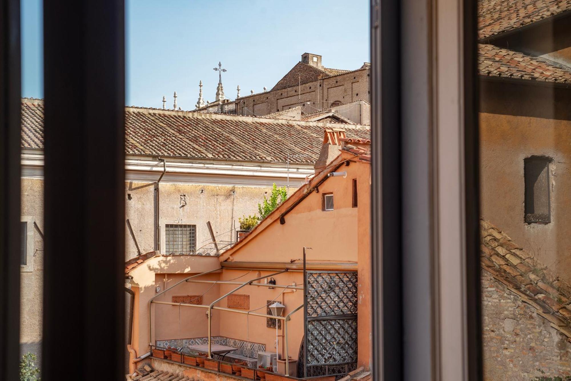 Via Del Pie Di Marmo Private Rome